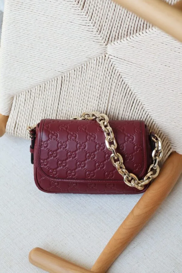 Gucci GG Emblem shoulder bag 20.5cm