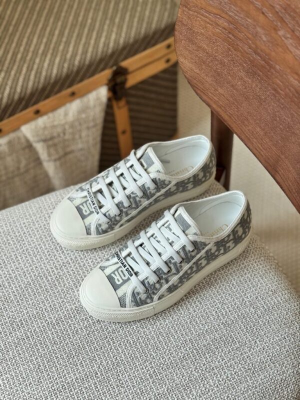 Dior Walk'n'Dior Sneaker
