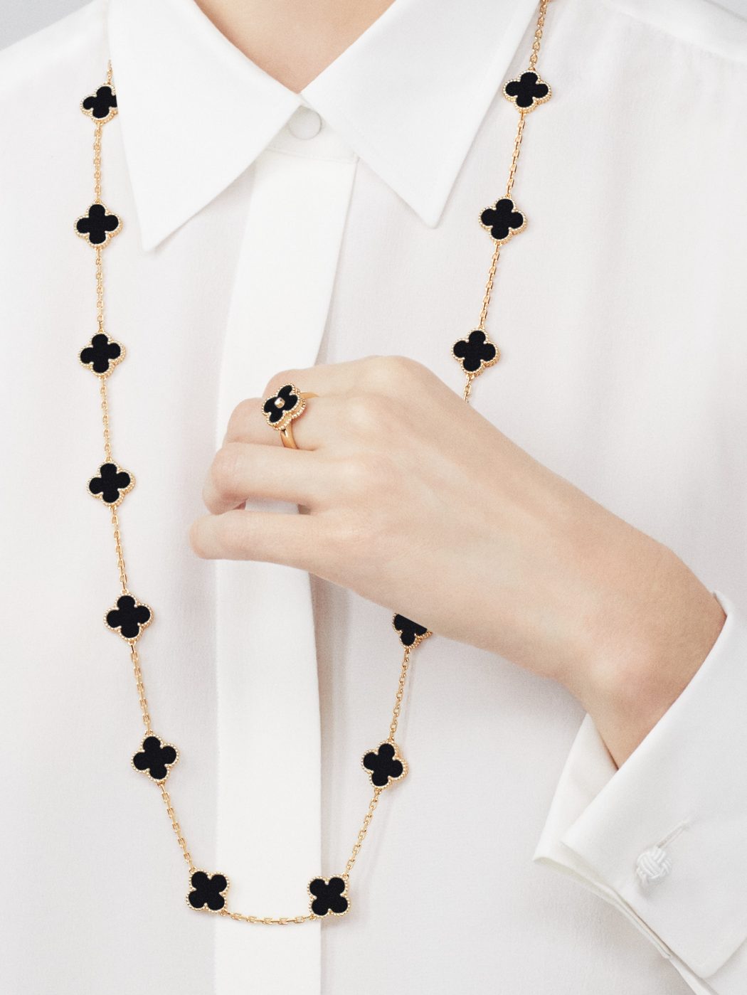 Vintage Alhambra long necklace, 20 motifs 18K yellow gold, Onyx
