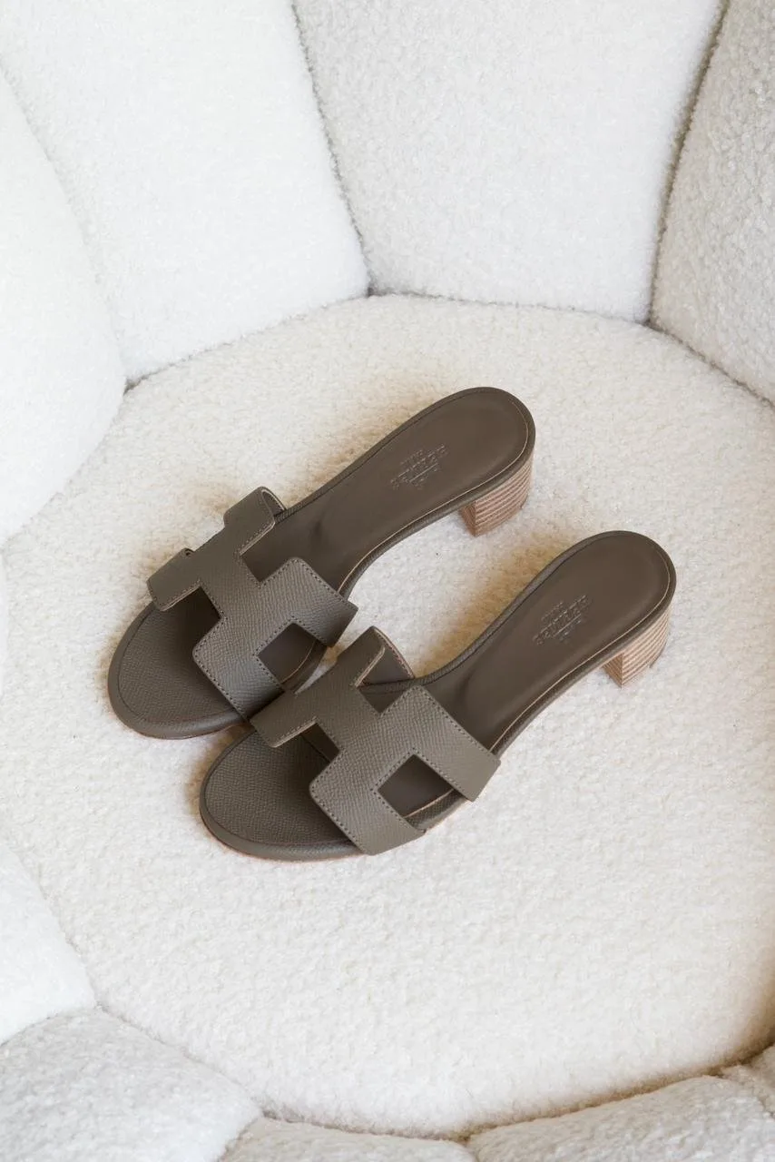 Hermes Oasis sandal