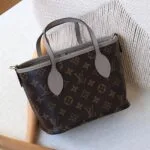 Louis Vuitton Neverfull Bandoulière Inside Out BB