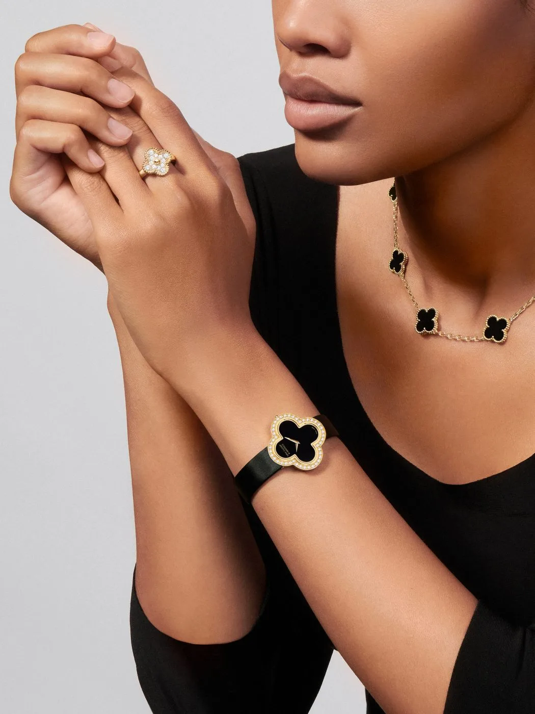 Clover Motif Statement Necklace – 10-Link 18K Yellow Gold-Plated Chain with Black Onyx Pendants - Side View