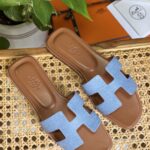 Elegant Classic Leather Flats | Timeless Comfort Shoes