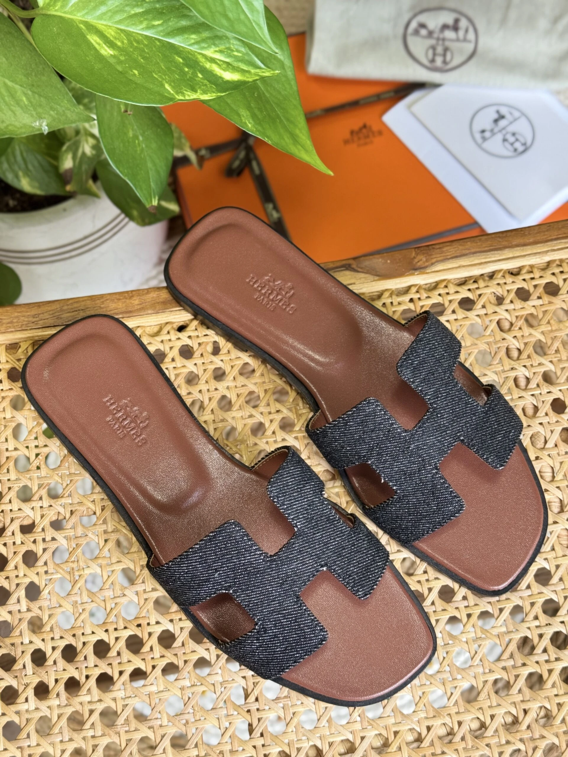 Elegant Classic Leather Flats | Timeless Comfort Shoes - View 33