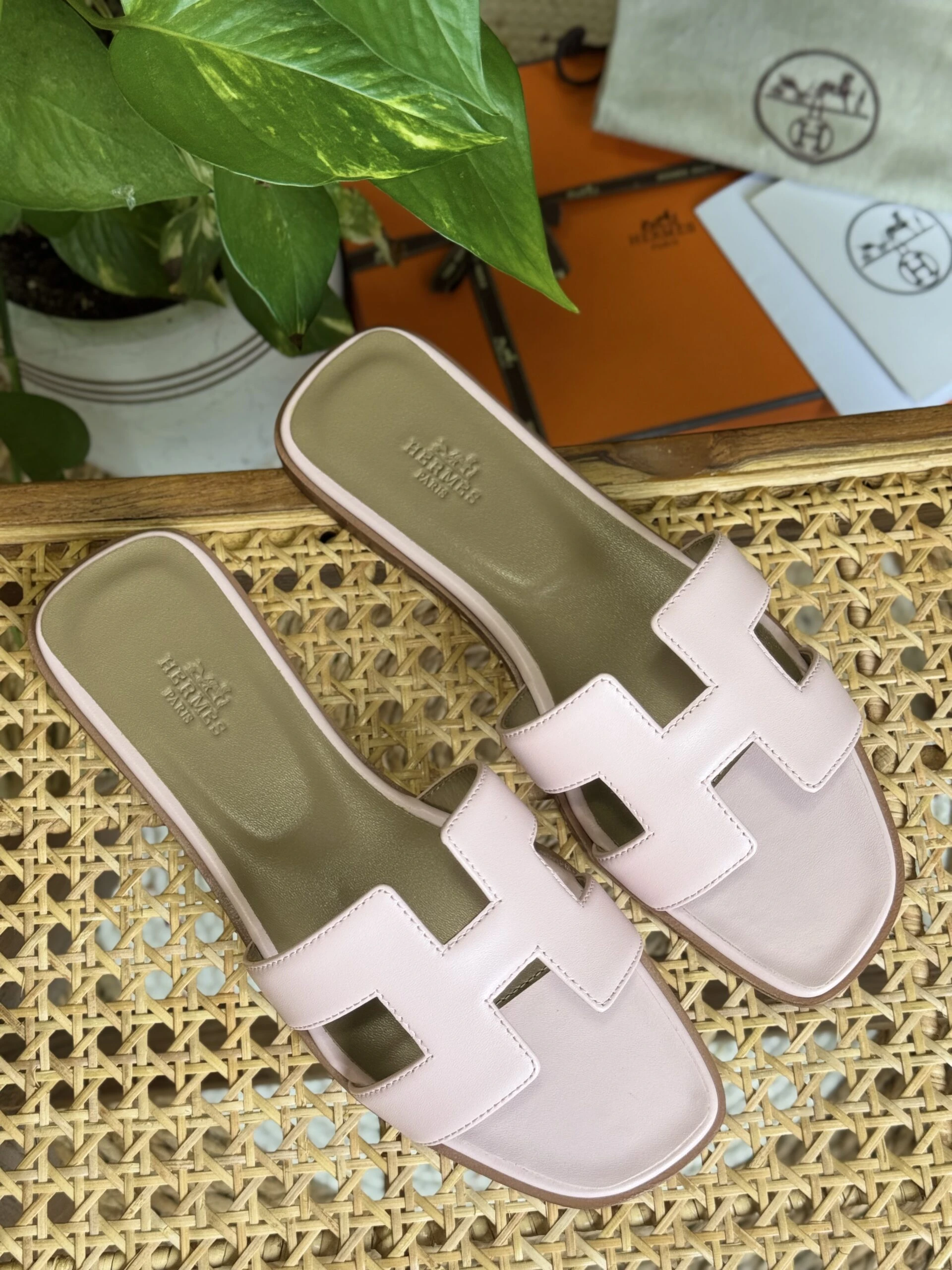 Elegant Classic Leather Flats | Timeless Comfort Shoes - View 30