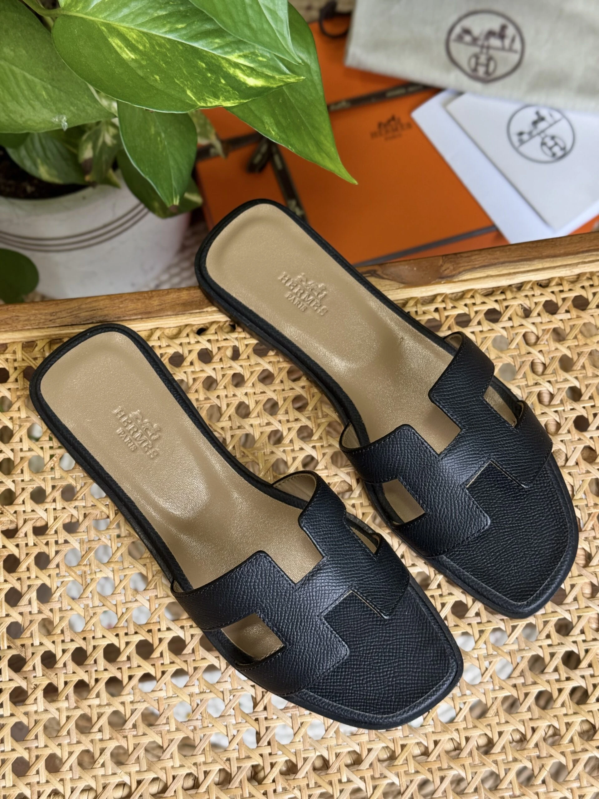 Elegant Classic Leather Flats | Timeless Comfort Shoes - View 25