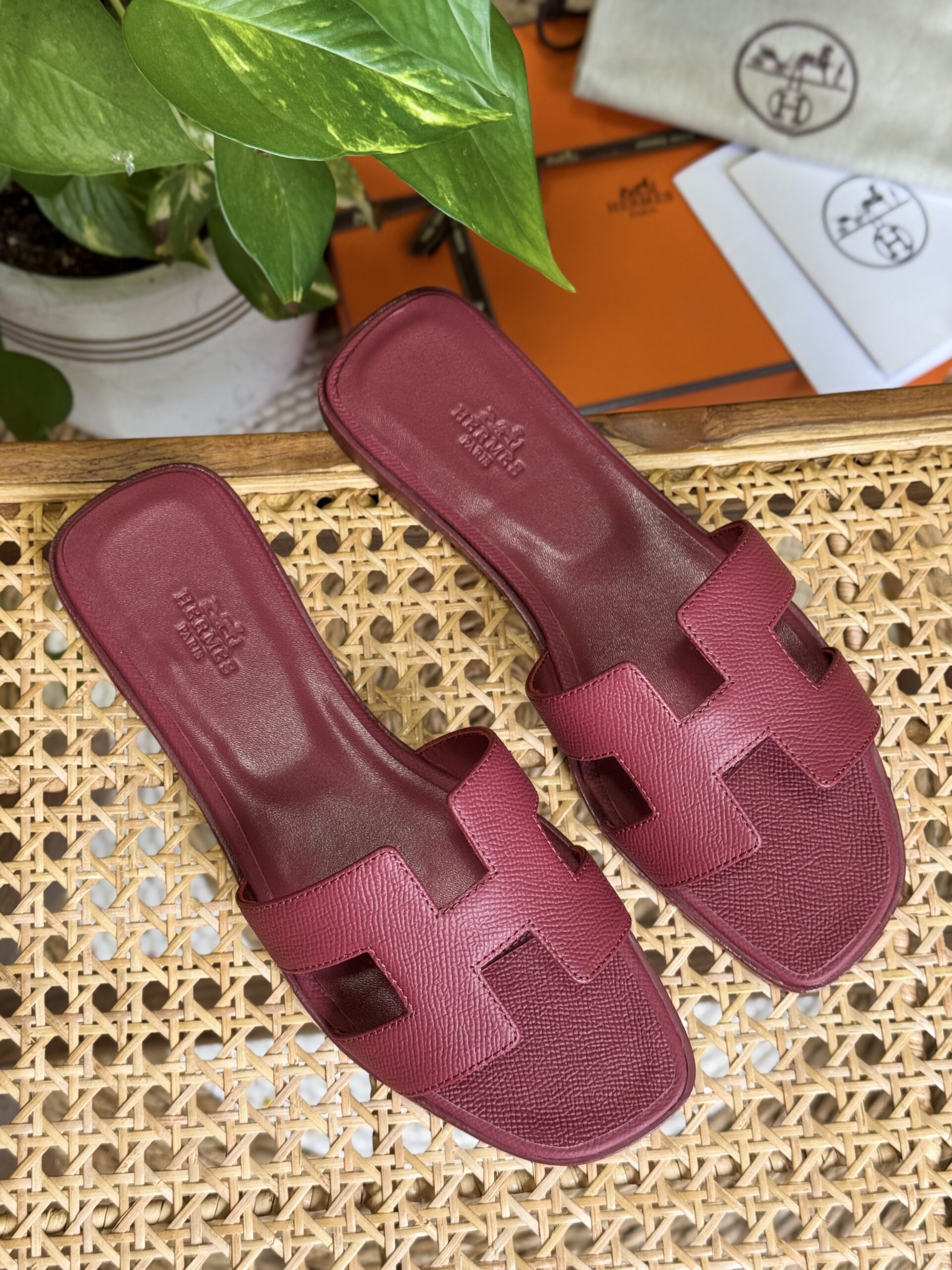 Elegant Classic Leather Flats | Timeless Comfort Shoes
