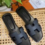 Elegant Classic Leather Flats | Timeless Comfort Shoes