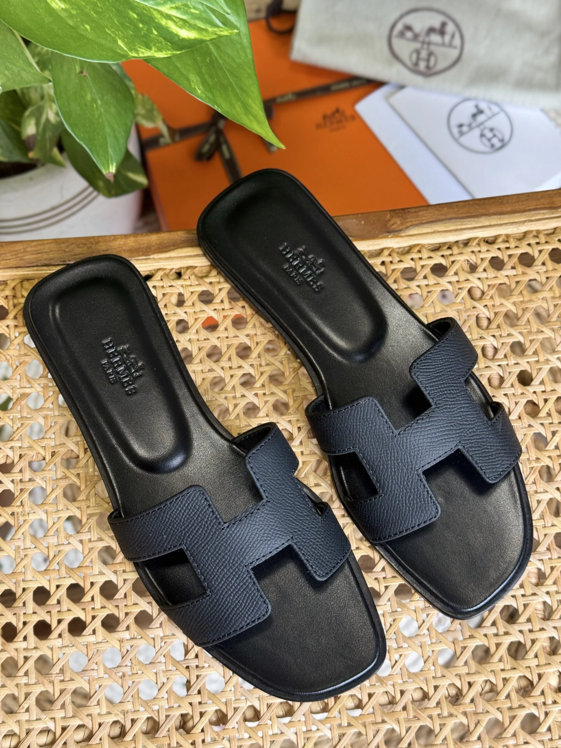 Elegant Classic Leather Flats | Timeless Comfort Shoes - View 20