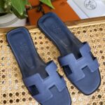 Elegant Classic Leather Flats | Timeless Comfort Shoes