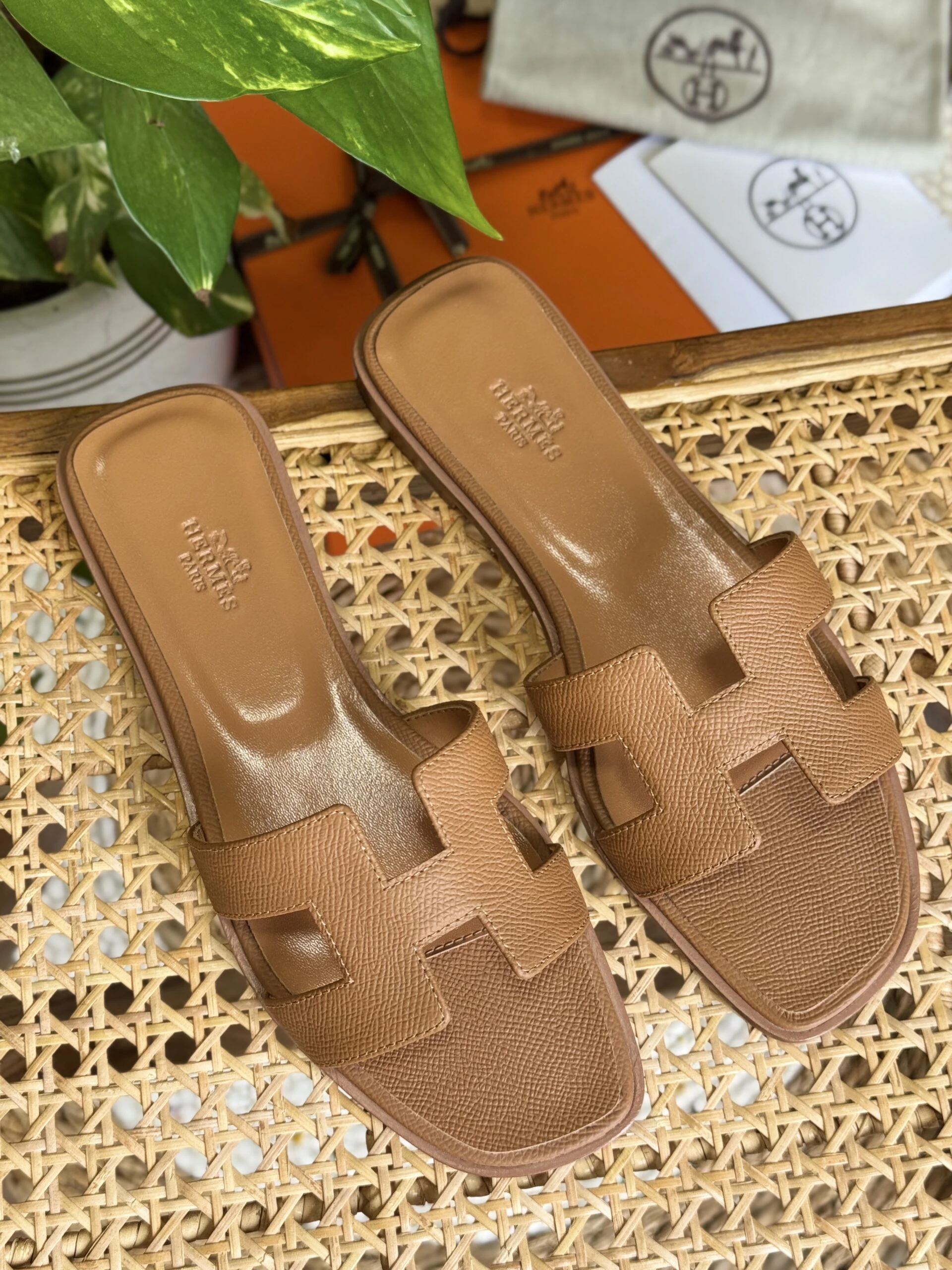 Elegant Classic Leather Flats | Timeless Comfort Shoes - View 8