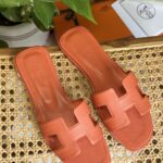 Elegant Classic Leather Flats | Timeless Comfort Shoes