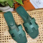 Elegant Classic Leather Flats | Timeless Comfort Shoes