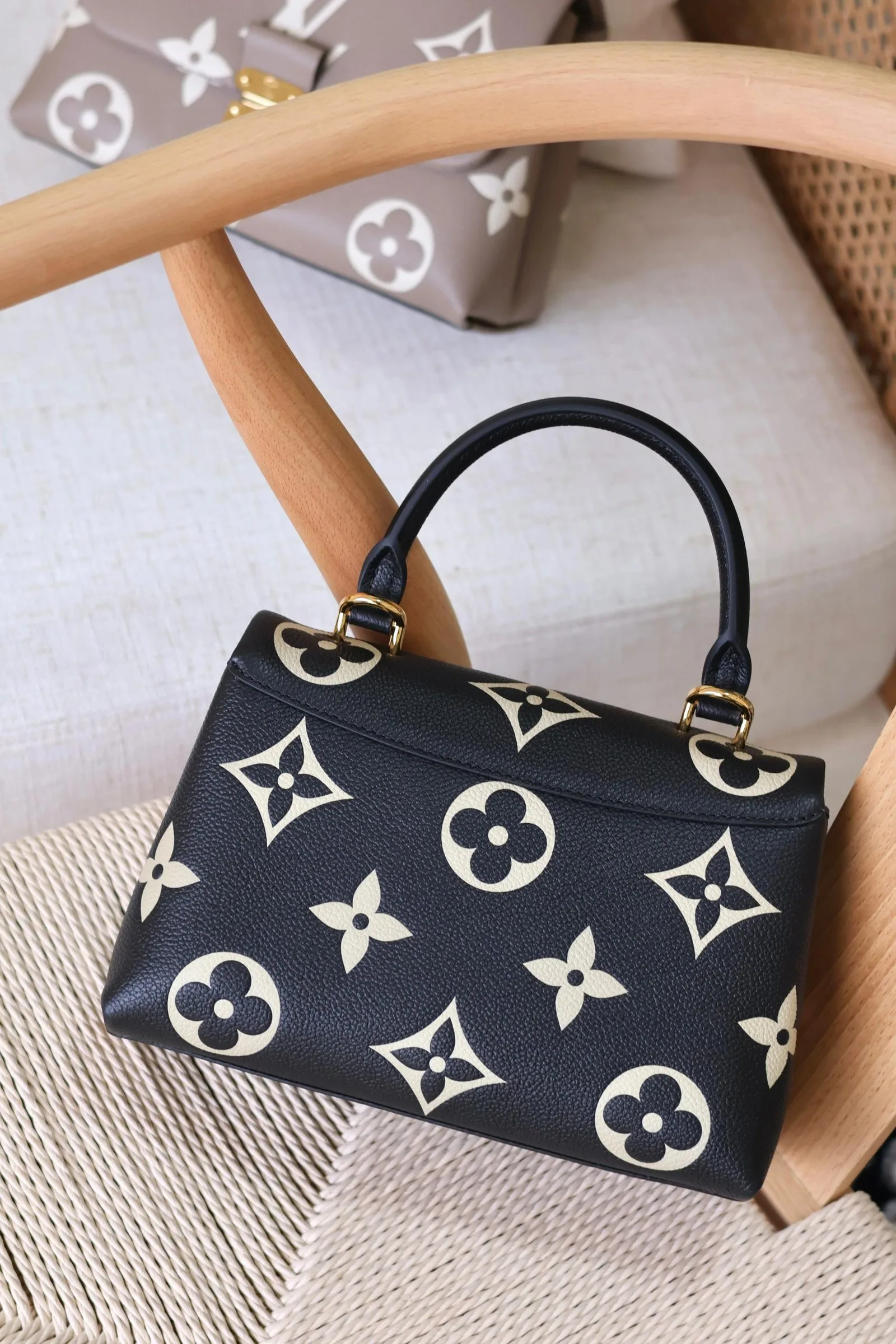 LV Madeleine 24cm bag