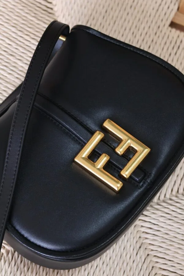 Fendi C'mon mini crossbody 19cm bag