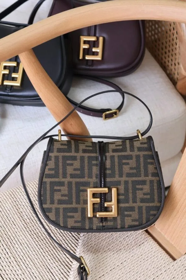 Fendi C'mon mini crossbody 19cm bag