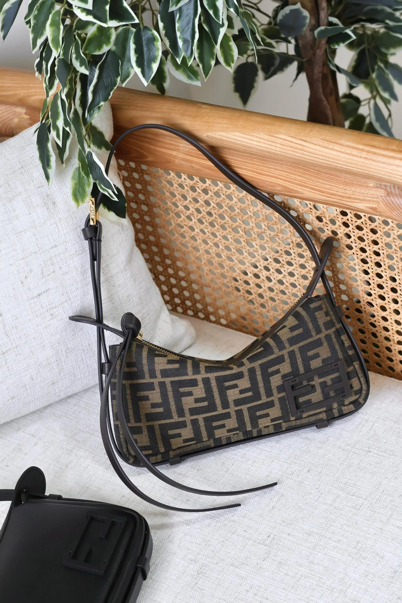 Fendi Simply 22cm bag