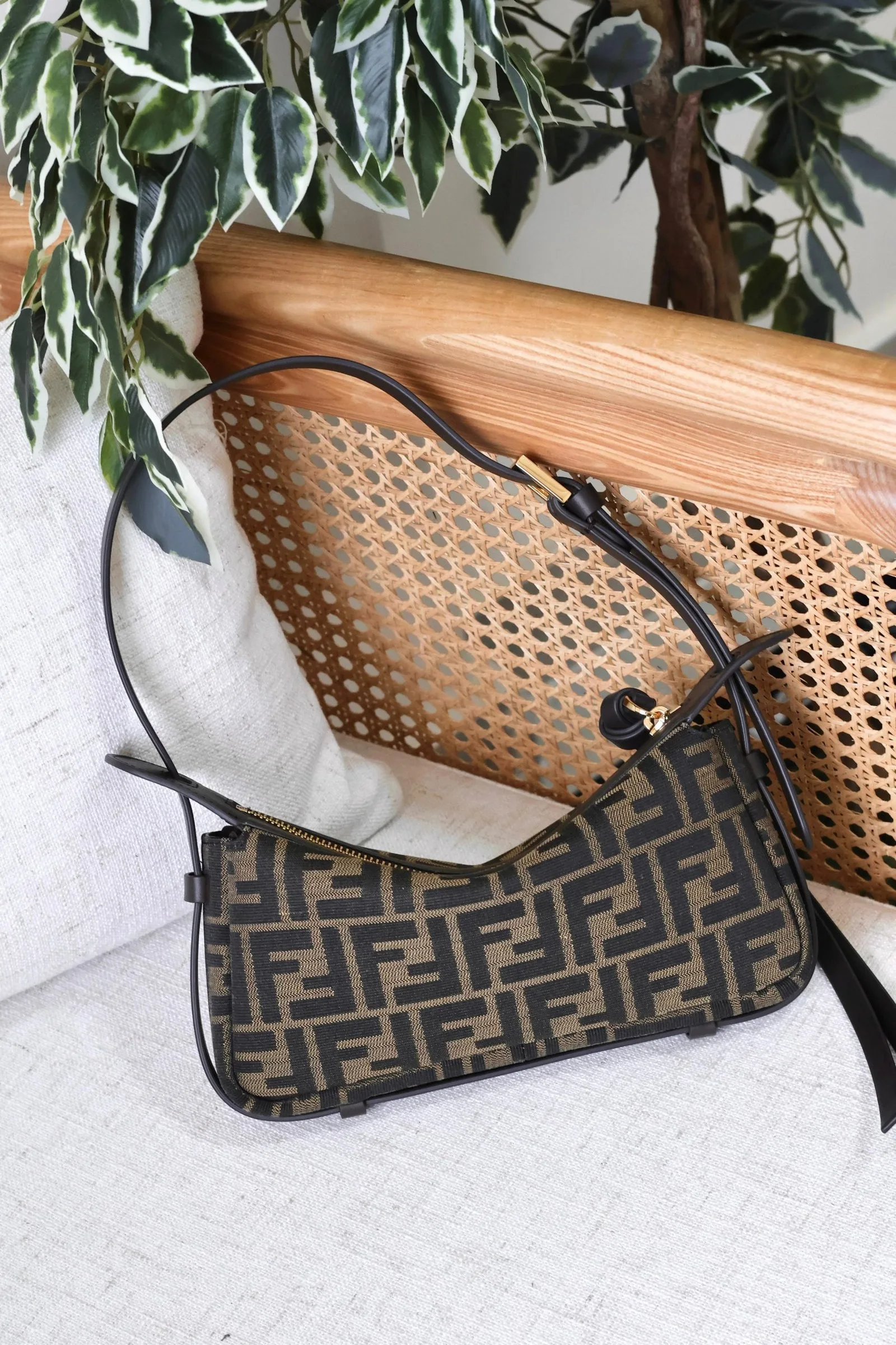 Fendi Simply 22cm bag