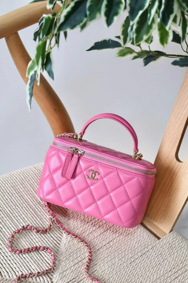 Chanel Quilted Vanity Case 11/16cm