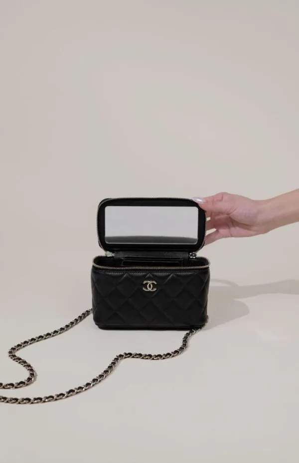 Chanel Quilted Vanity Case 11/16cm