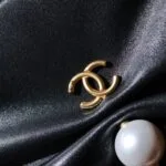 Chanel clutch bag with pearl 24cm