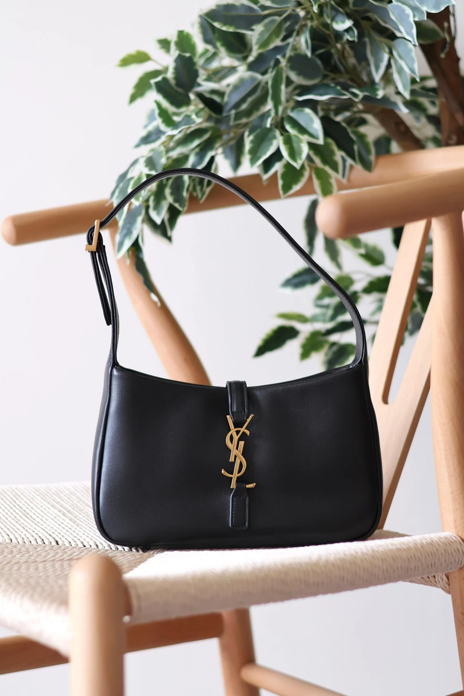 YSL Le 5 À 7 Hobo 24cm Bag