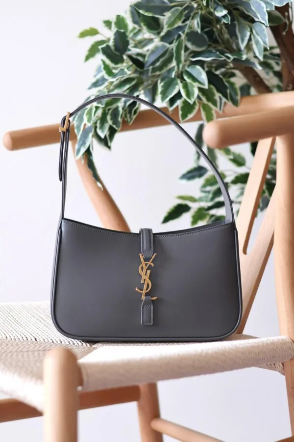 YSL Le 5 À 7 Hobo 24cm Bag
