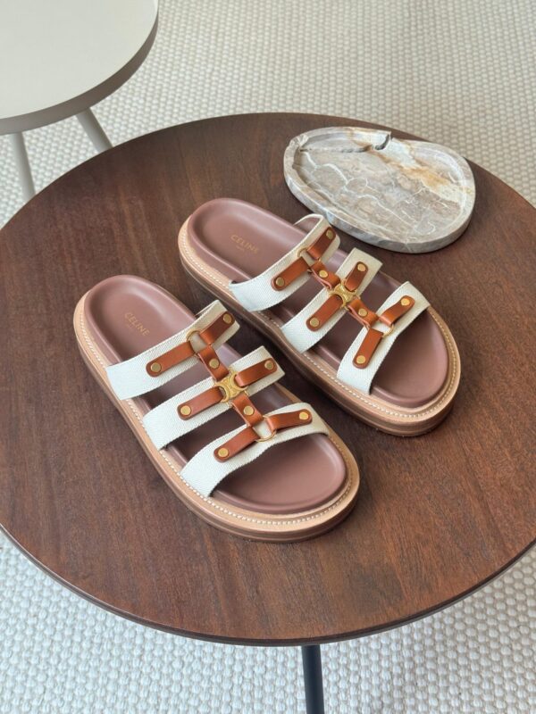 Celine Tippi Slide