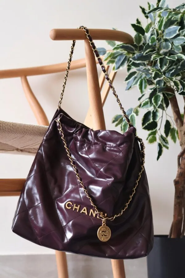 Chanel 22 handbag