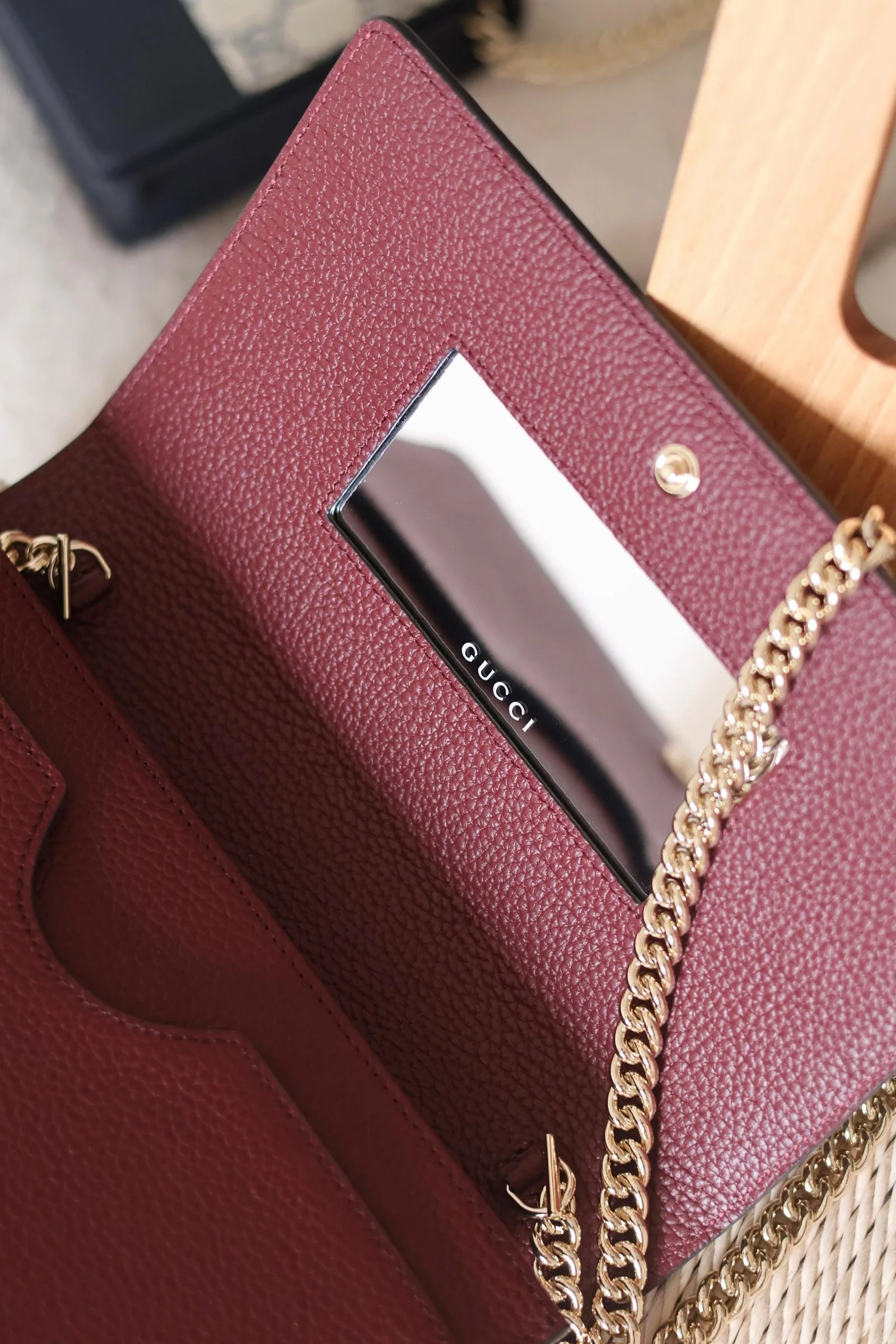 Elegant Wallet on Chain Bag – Minimal Luxury Crossbody Style