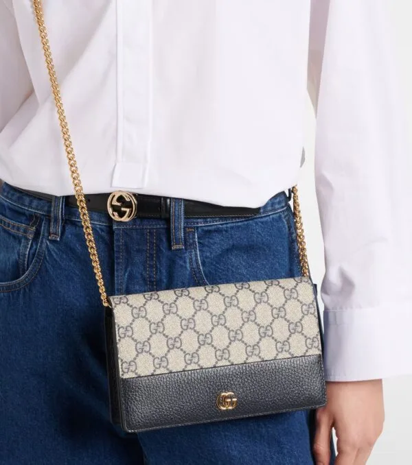 Elegant Wallet on Chain Bag – Minimal Luxury Crossbody Style