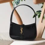 YSL Le 5 à 7 19cm bag