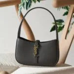 YSL Le 5 à 7 19cm bag