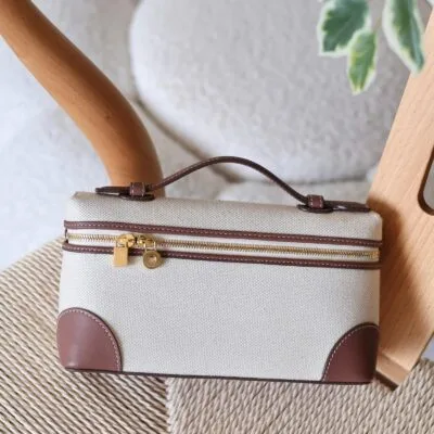 Beige with maroon line