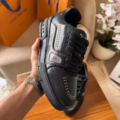 Full Black