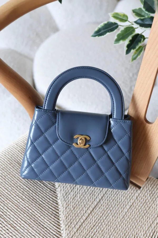 Chanel 19cm Bag