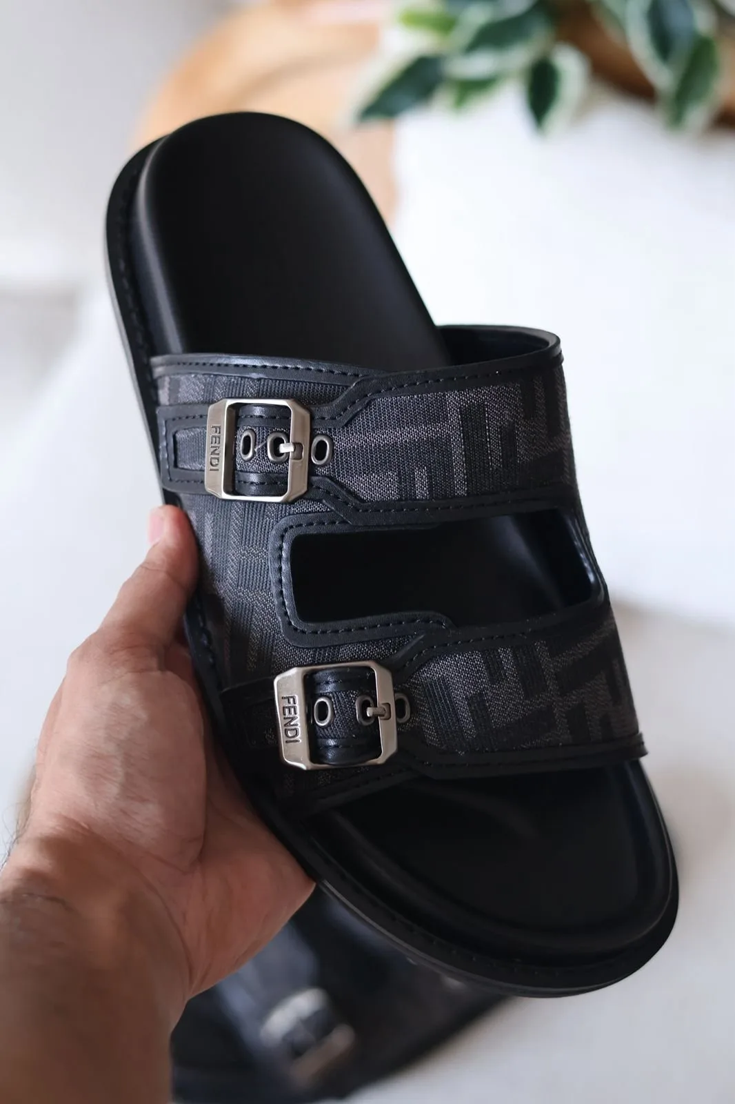 Fendi Feel Sandals - Men’s