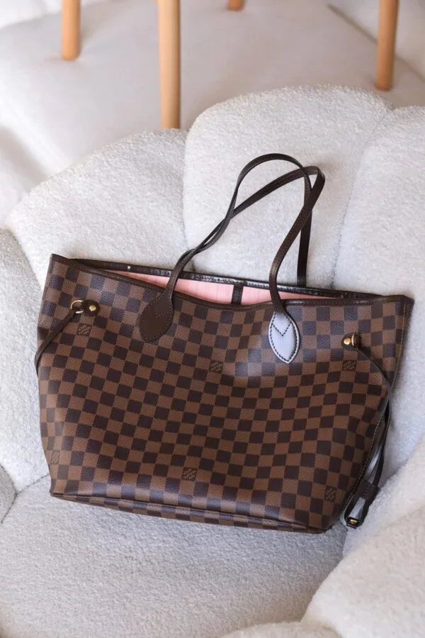 Louis Vuitton Neverfull MM bag