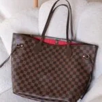 Louis Vuitton Neverfull MM bag