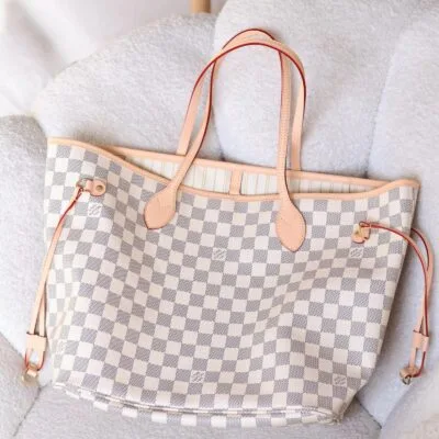 Off Whitewith tan