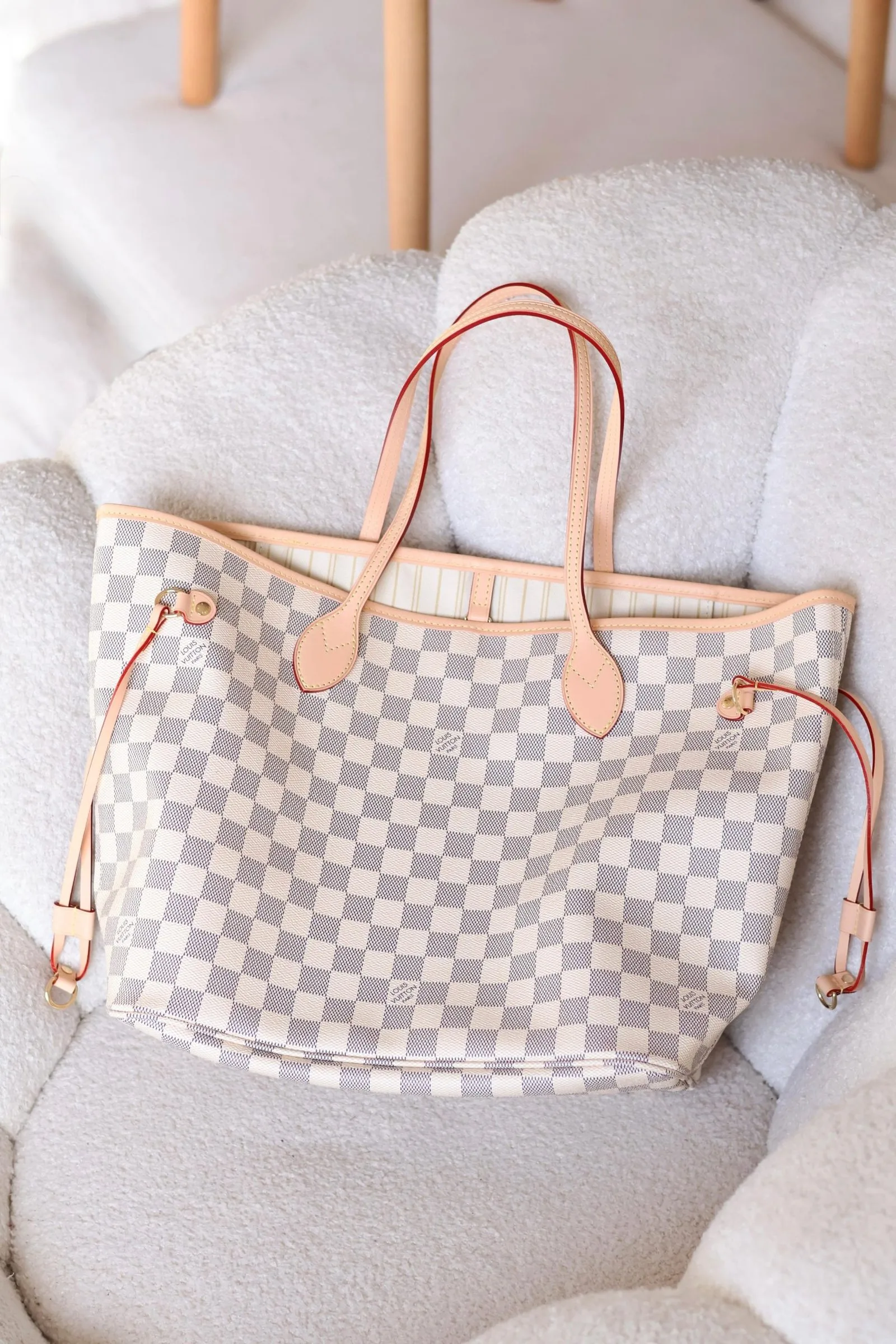 Louis Vuitton Neverfull MM bag
