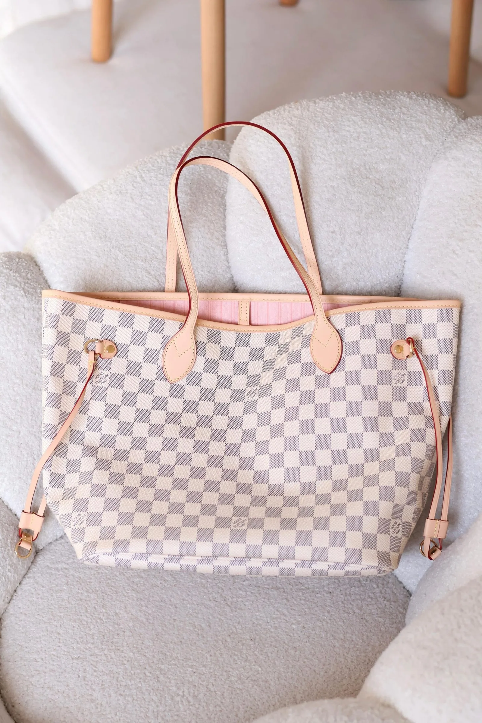 Louis Vuitton Neverfull MM bag