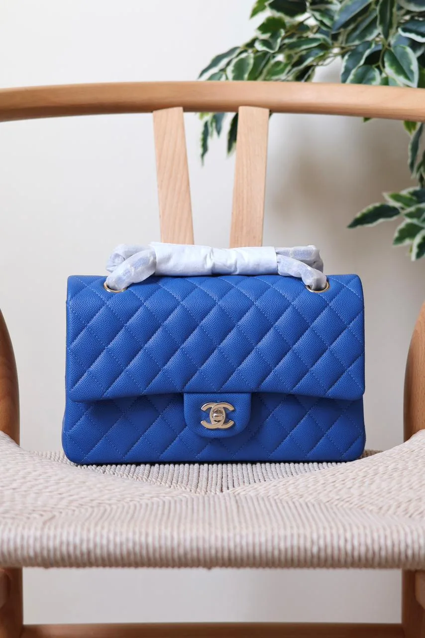 25cm Designer Flap Bag – Chanel Style | Dubai