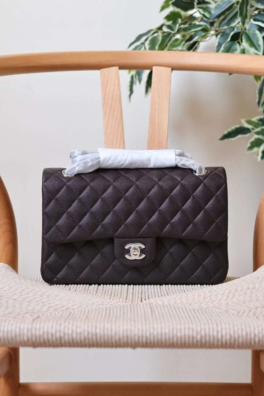 25cm Designer Flap Bag – Chanel Style | Dubai