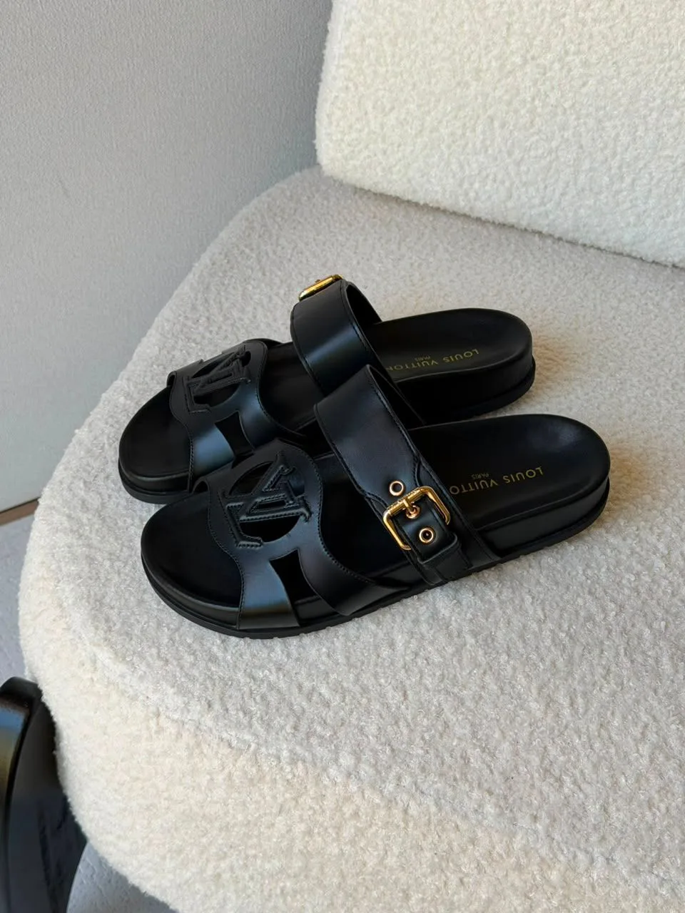 Chypre LV Sandal | Luxury Leather Flat Sandals for Women