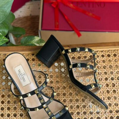 Pointed-Toe Slingback Heels