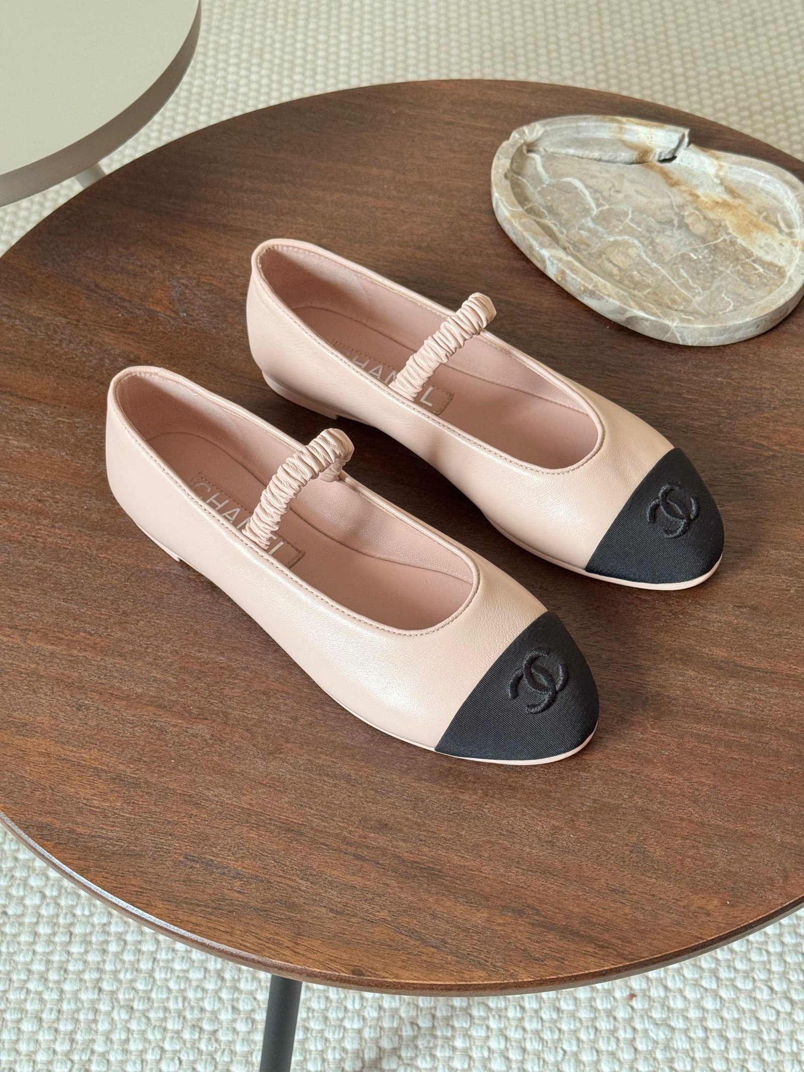 Chanel CC ballet flats