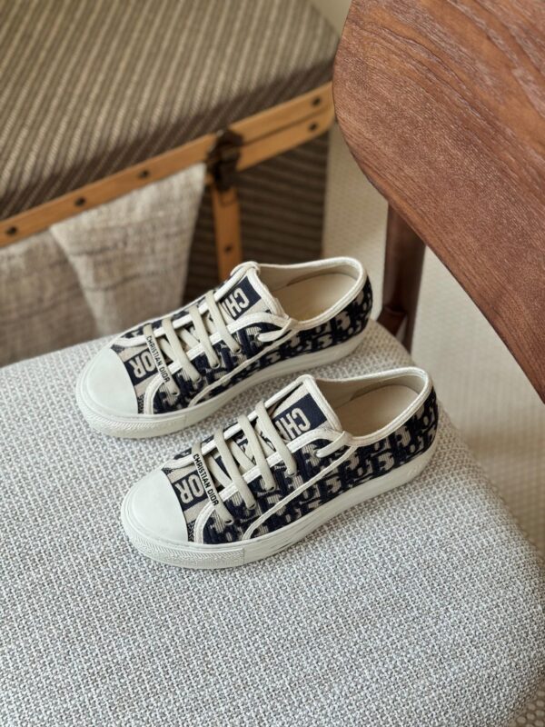 Dior Walk'n'Dior Sneaker