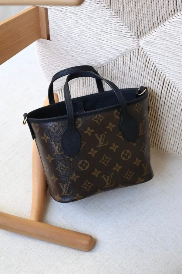 Louis Vuitton Neverfull Bandoulière Inside Out BB