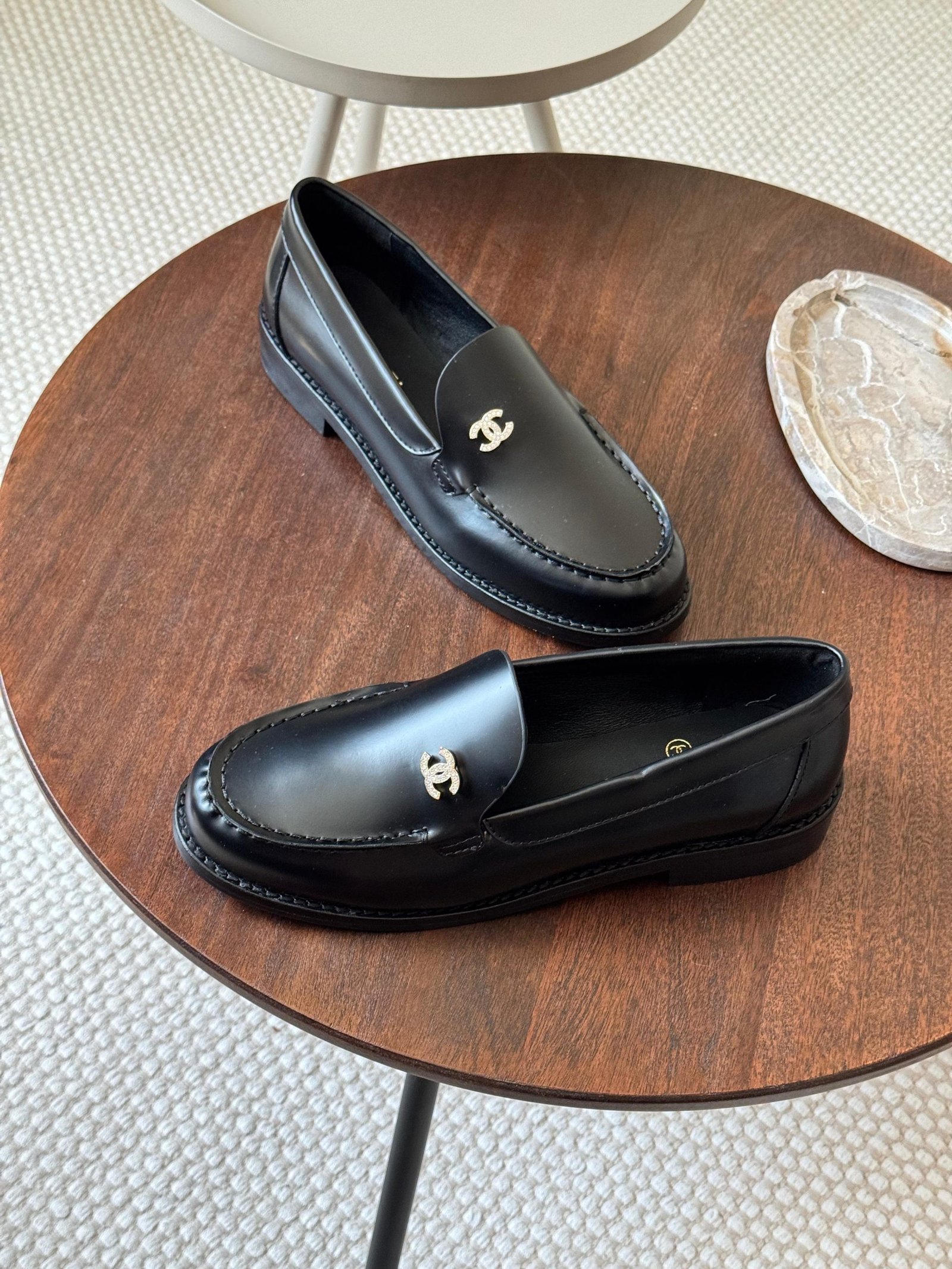 Chanel CC slingback loafers - Close